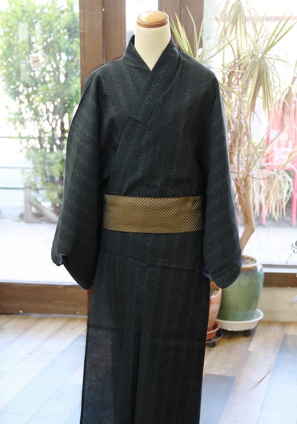 M0002　3900円